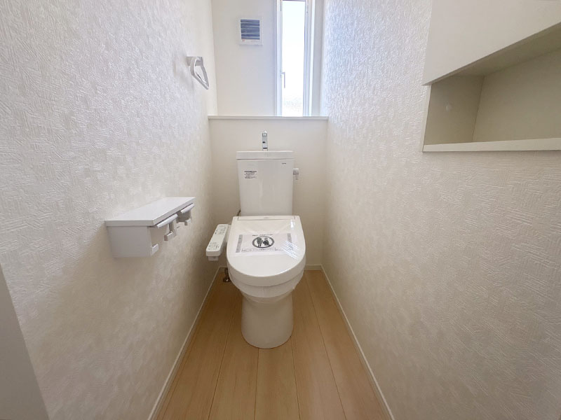 6887 (24)